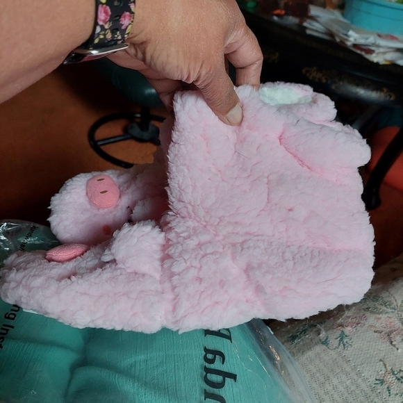 New* Ladies Pink Panda Bros Piggy Bootie Slipper Socks (M) - Picture 3 of 6